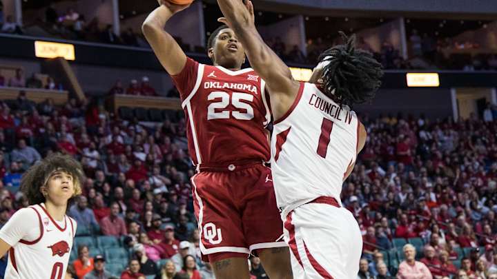 Arkansas Pulls Away from Oklahoma With Second Half Burst