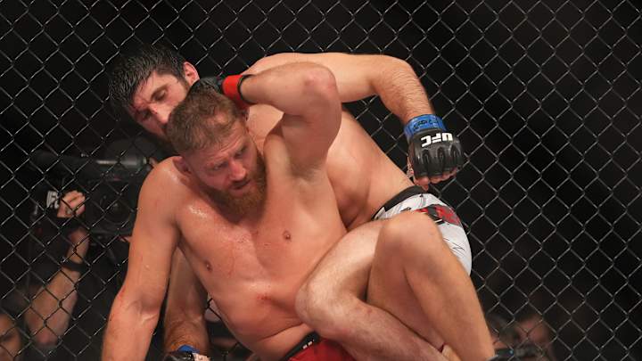 UFC 282 Grades: Evaluating the Main Card Standouts