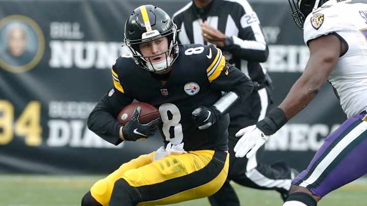 Steelers’ Kenny Pickett Placed in Concussion Protocol vs. Ravens