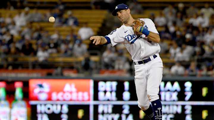 Dodgers News: Chris Taylor Hopes to Play Some Shortstop and Center in 2023 Dodgers News: Chris Taylor Hopes to Play Some Shortstop and Center in 2023