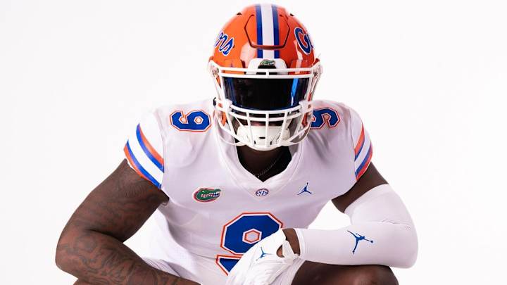 DL Transfer Caleb Banks Signs With Florida Gators