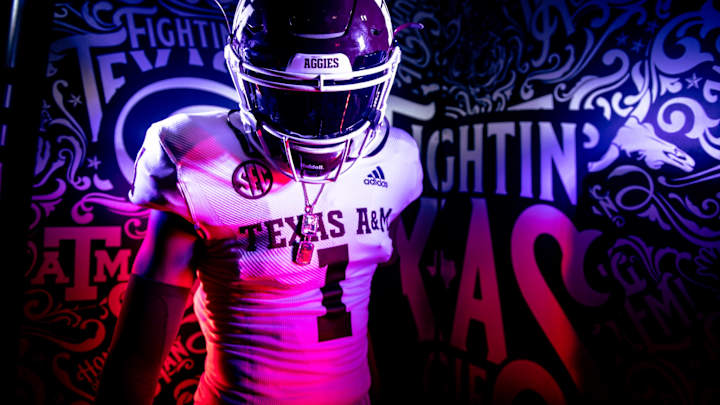 Aggies Land Commitment from 2024 WR Debron Gatling