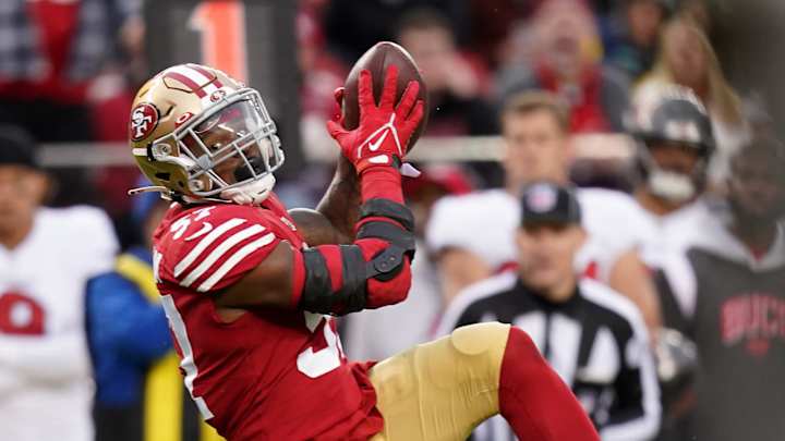 49ers’ Dre Greenlaw Asks Tom Brady to Sign Football He Intercepted