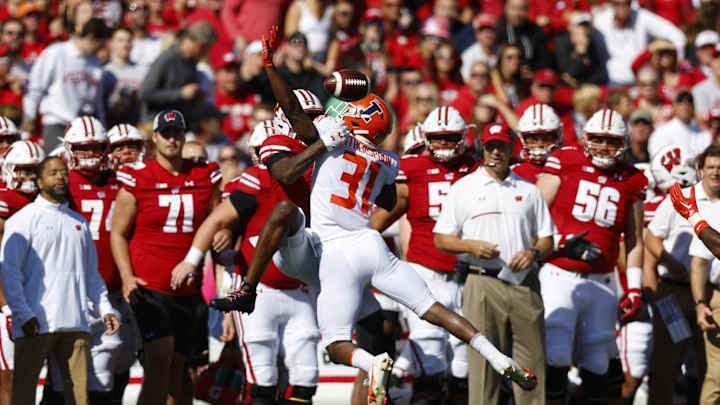 Broncos Watch Seahawks Take CB Devon Witherspoon With Top-5 Pick