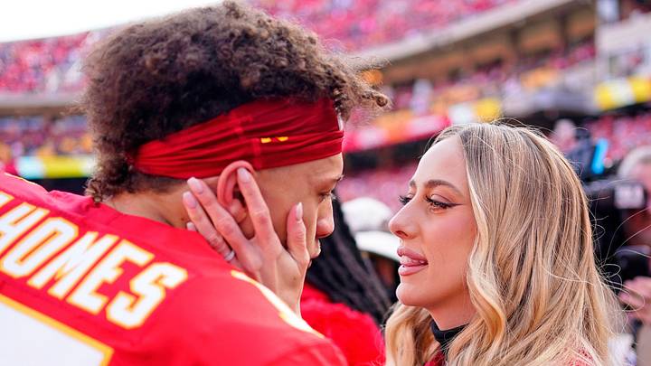 Patrick Mahomes’s Wife in Awe After Deft Sidearm TD Pass