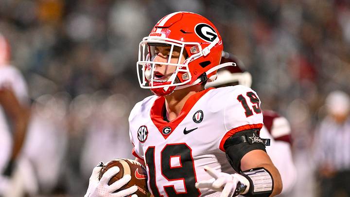Brock Bowers Closing in on Another Accomplishment at UGA Brock Bowers Closing in on Another Accomplishment at UGA