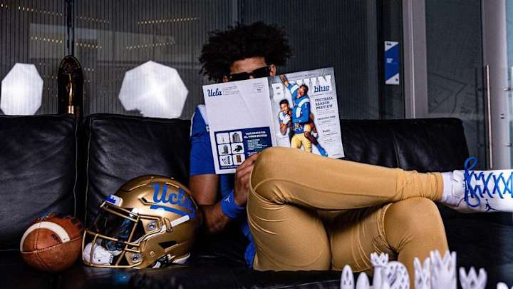 Oregon in a Late Fight for Prized Quarterback Commit Dante Moore