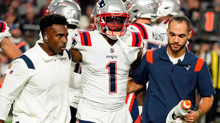 Patriots 'Wobbly' DeVante Parker to Refs: 'Do Your F***** Jobs!' Patriots 'Wobbly' DeVante Parker to Refs: 'Do Your F***** Jobs!'