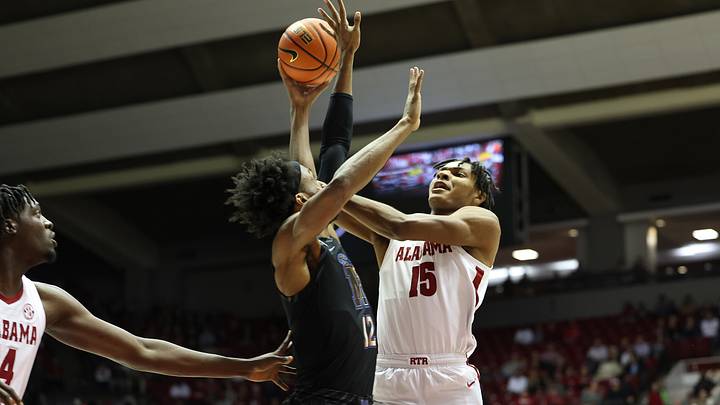 Alabama Basketball Falls in Latest AP Top 25, Coaches Poll