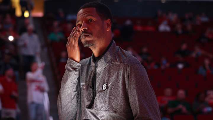 Rockets Coach Stephen Silas Makes Emotional Return In Win vs. Suns: 'I Love These Guys'