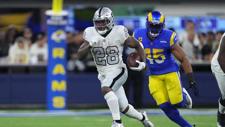 Patriots Well Aware of What Raiders' Offensive Weapons Bring to the Table