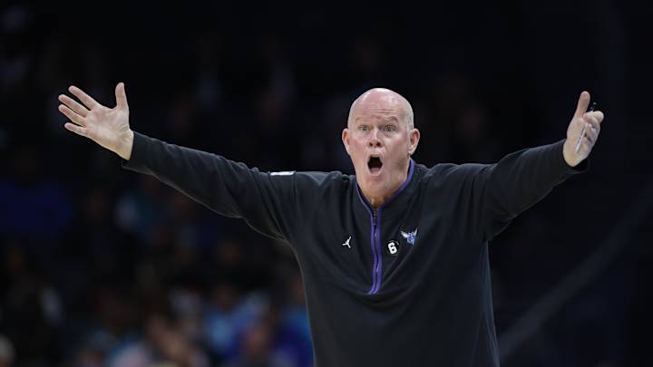 Clifford Grows Furious with Hornets' Defense, 'All We Care About is Scoring' Clifford Grows Furious with Hornets' Defense, 'All We Care About is Scoring'
