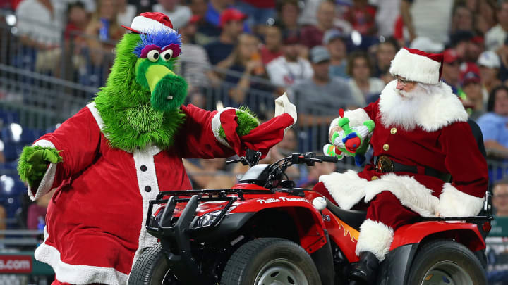 Here Are All the Times Your Favorite Mascots Dressed Up as Santa Here Are All the Times Your Favorite Mascots Dressed Up as Santa