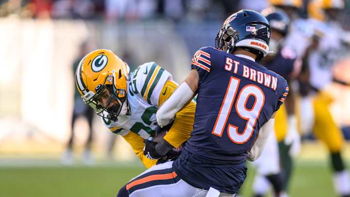 Bears Too Far Behind Eagles to Compare