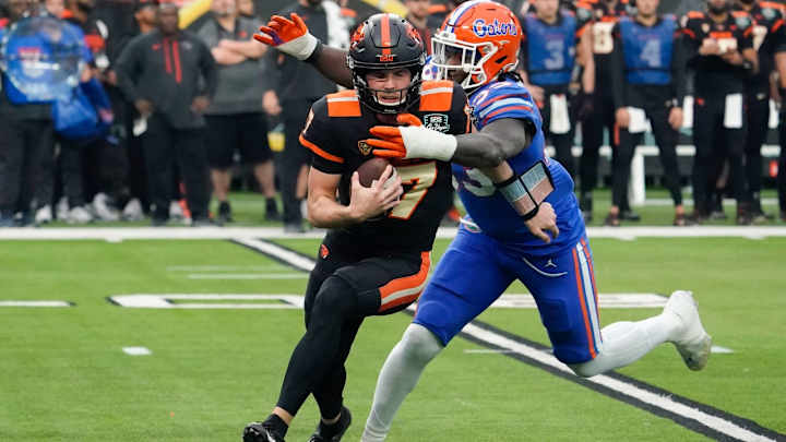 Gators Trailing 10-0 to Oregon State at Halftime Gators Trailing 10-0 to Oregon State at Halftime