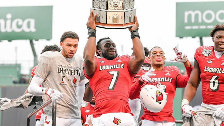 Louisville LB Monty Montgomery, WR Braden Smith Receive Medical Waivers Louisville LB Monty Montgomery, WR Braden Smith Receive Medical Waivers