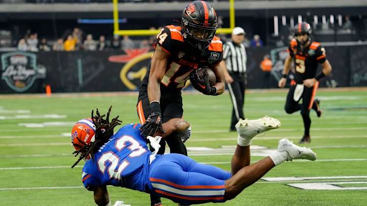 Gators Suffer Blowout Loss to Oregon State in Las Vegas Bowl, 30-3 Gators Suffer Blowout Loss to Oregon State in Las Vegas Bowl, 30-3