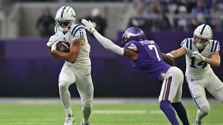 Officials Cost Vikings a Fumble Return Touchdown By Blowing Play Dead Early