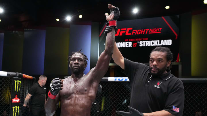 Jared Cannonier Rips Judges After Win vs. Sean Strickland at UFC Fight Night Jared Cannonier Rips Judges After Win vs. Sean Strickland at UFC Fight Night