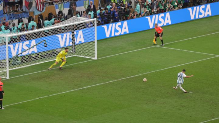 The Final Penalty Kick That Clinched The World Cup for Argentina