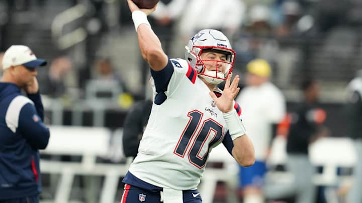 Patriots Listless Offense, Punt Block Lead To 17-3 Halftime Deficit At Raiders