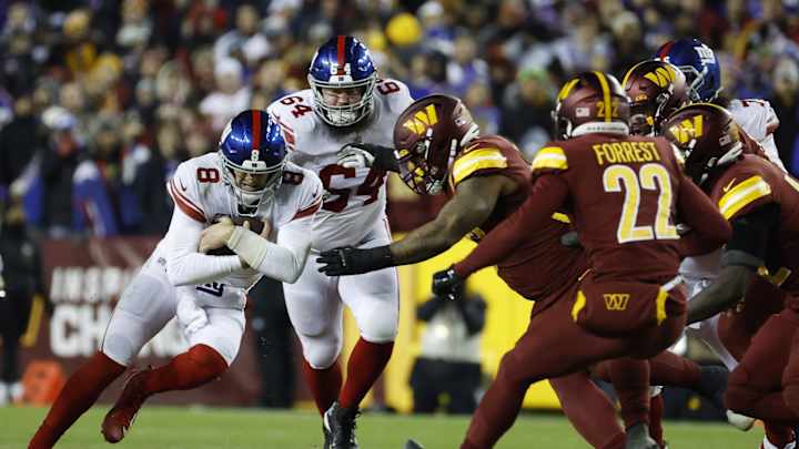 Jones, Barkley, Thibodeaux Deliver in Giants' 20-12 Win Over Washington