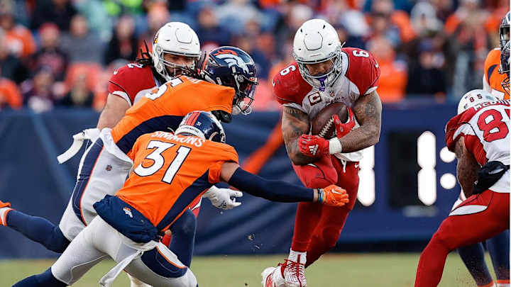Cardinals' Late Push Not Enough in Loss to Broncos