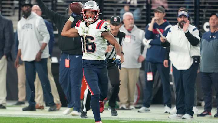 Patriots’ Playoff Chances Plummet on Absurd Lateral vs. Raiders