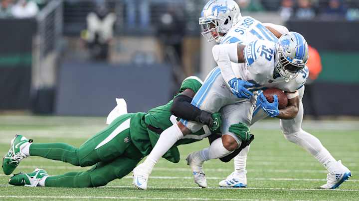 Amon-Ra St. Brown among Highest PFF-Graded Lions Week 15