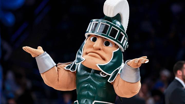 Four-star linebacker decommits from MSU days before National Signing Day