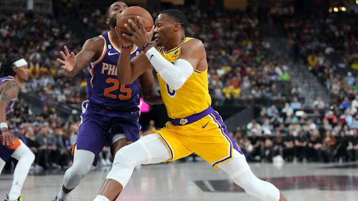 Lakers News: Injuries Abound As All Star-Free Lakers Face Banged-Up Suns Lakers News: Injuries Abound As All Star-Free Lakers Face Banged-Up Suns