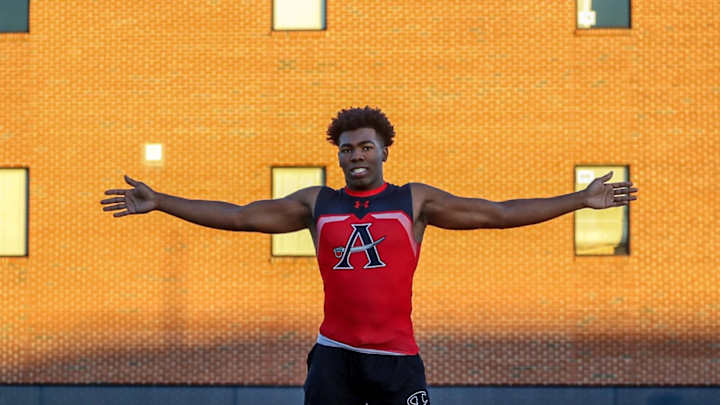 Three-Star Edge Rusher Mekhi Buchanan Commits to Virginia Football