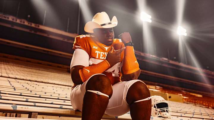 OT Payton Kirkland Signs Letter Of Intent with Texas Longhorns