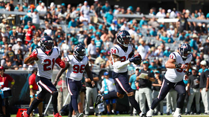 Texans Coach Lovie Smith Confident in Rookie Derek Stingley Jr.'s Future Texans Coach Lovie Smith Confident in Rookie Derek Stingley Jr.'s Future