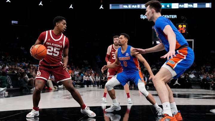 Gators Squander 11-Point Lead, Fall to Oklahoma 62-53