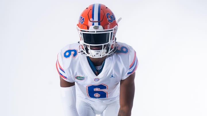 DB Aaron Gates Signs with Florida Gators