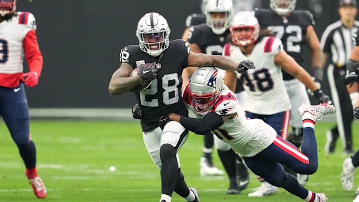 Focus on Adams, Jacobs Allows Others to Contribute on Offense