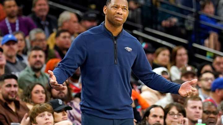 All Pelicans Fans Want For Christmas Is A Win Over The Spurs