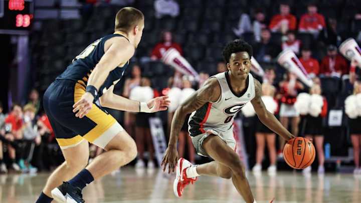 Georgia Pulls Away Against Chattanooga 72-65