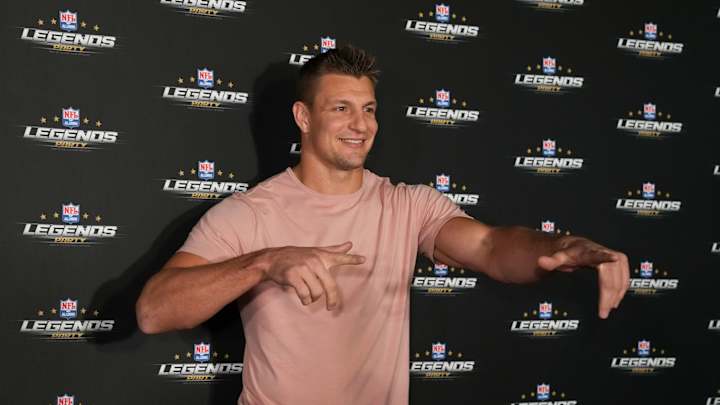 Rob Gronkowski’s Cryptic Tweet Has NFL Fans Wondering His Next Move Rob Gronkowski’s Cryptic Tweet Has NFL Fans Wondering His Next Move