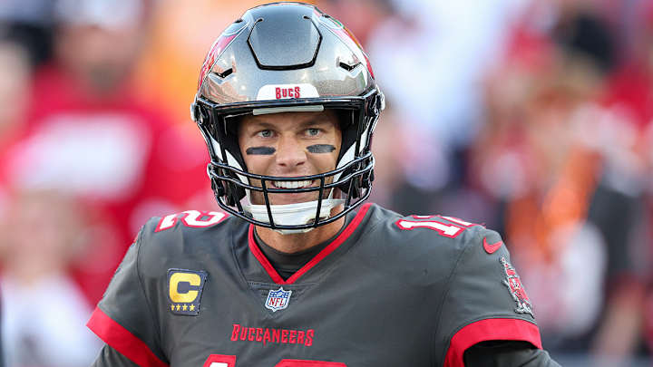 Tom Brady Reacts to Patriots’ Stunning Last-Second Loss to Raiders