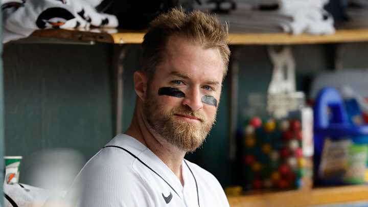 Report: Chicago Cubs Sign Gold Glove Catcher