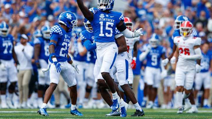 Super Senior Linebacker Jordan Wright Will Play in Music City Bowl for Kentucky, Then Declare for NFL Draft