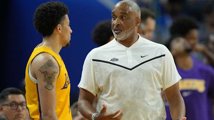 Lakers News: Assistant Coach Phil Handy Loves To Pay It Forward