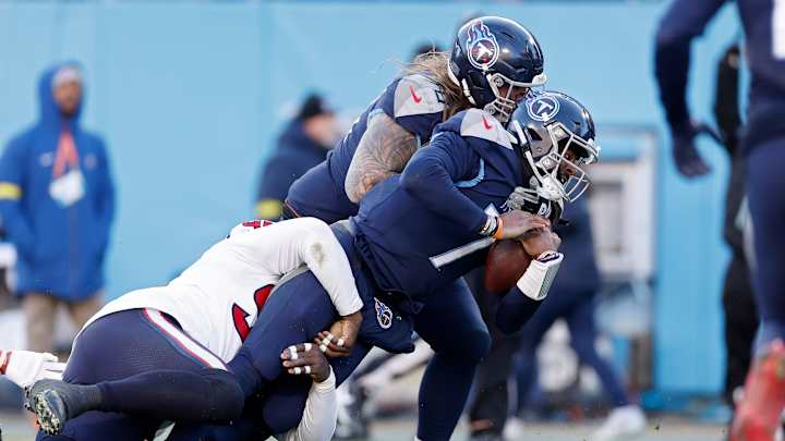 'Christmas Came Early!’ Texans Halt 9-Game Losing Streak, Beat Titans 'Christmas Came Early!’ Texans Halt 9-Game Losing Streak, Beat Titans