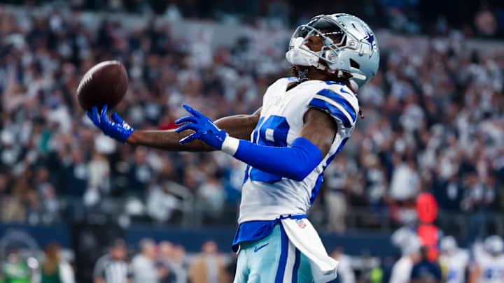 Cowboys CeeDee Lamb in Christmas Spirit: Stats vs. Eagles