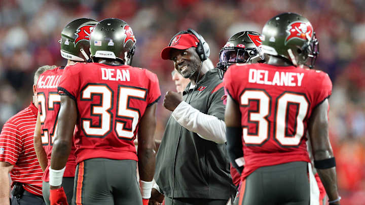 Staff Score Predictions: Tampa Bay Buccaneers at Arizona Cardinals