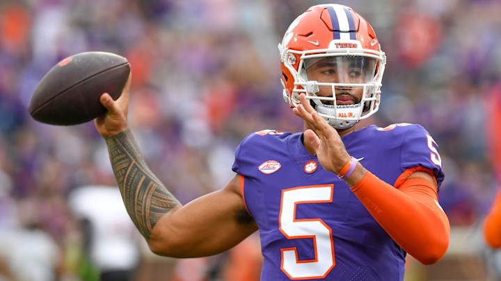 Ex-Clemson QB DJ Uiagalelei Announces Transfer to Oregon State