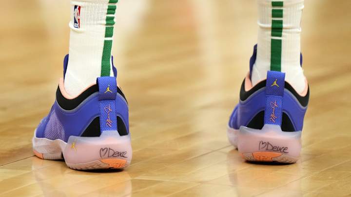 Duke basketball great falls from top of MVP Ladder