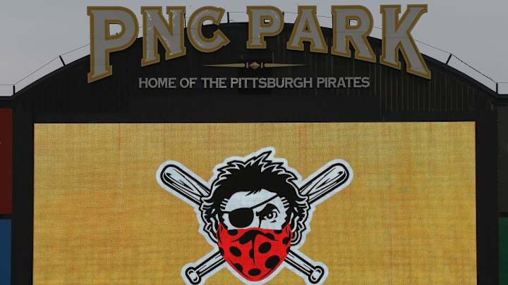 Ex-Red Sox Pitcher Reportedly Signs With Pirates To Continue Storied Career